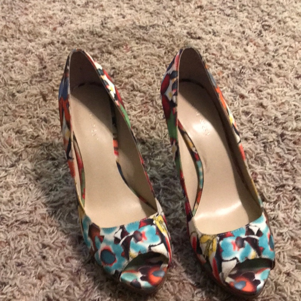 Loved printed flower heel